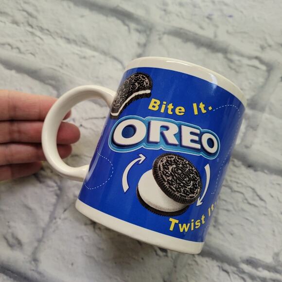 Oreo Dunk Twist Lick & Bite Mug Blue Microwave Dishwasher Safe - Picture 3 of 9